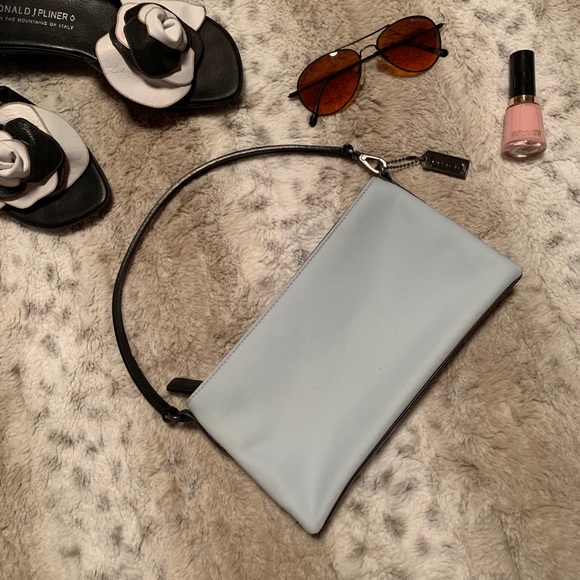Vintage Coach Baby Blue Shoulder Bag - Picture 1 of 9